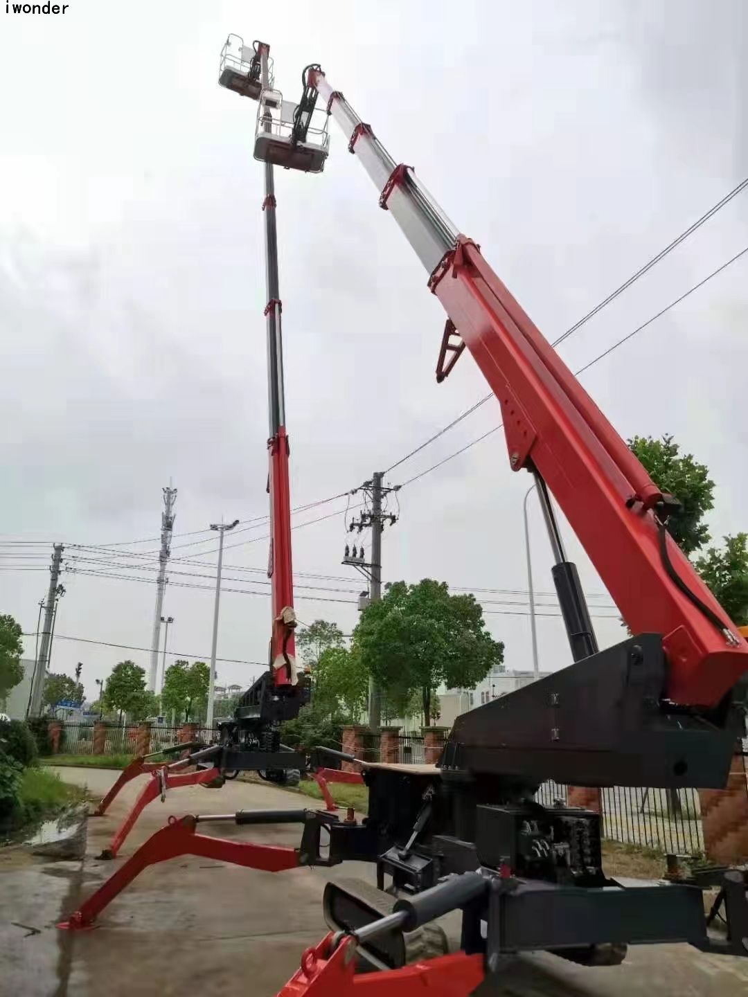 蜘蛛高空作業(yè)車(chē)